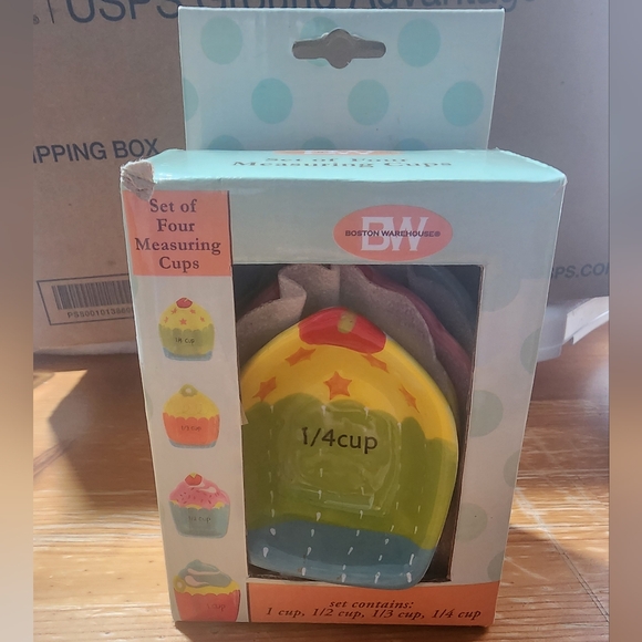 Boston Warehouse Other - Set Of Four Measuring Cups Set Contains: 1 Cup, 1/2 Cup, 1/3 Cup, 1/4 Cup New